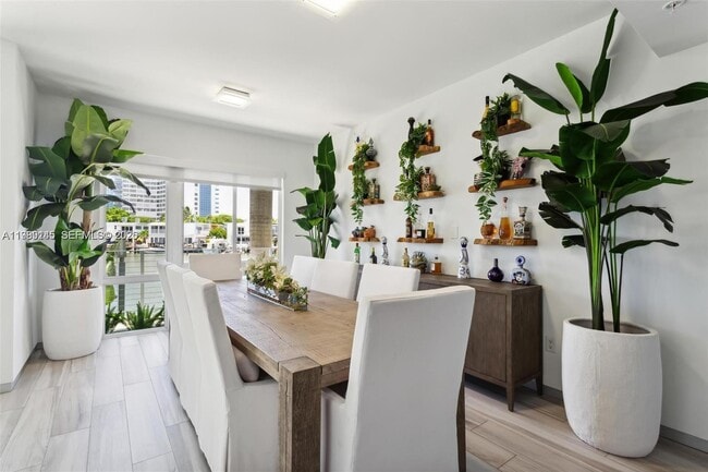 Building Photo - 101 N Shore Dr