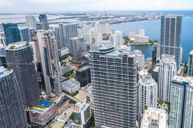 Building Photo - 1000 Brickell Plaza