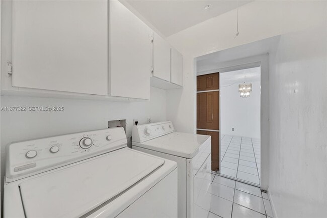 Building Photo - 751 Pine Dr