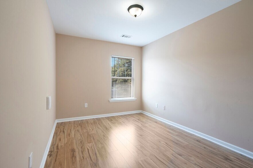 Building Photo - 804 Arbor Gate Ln