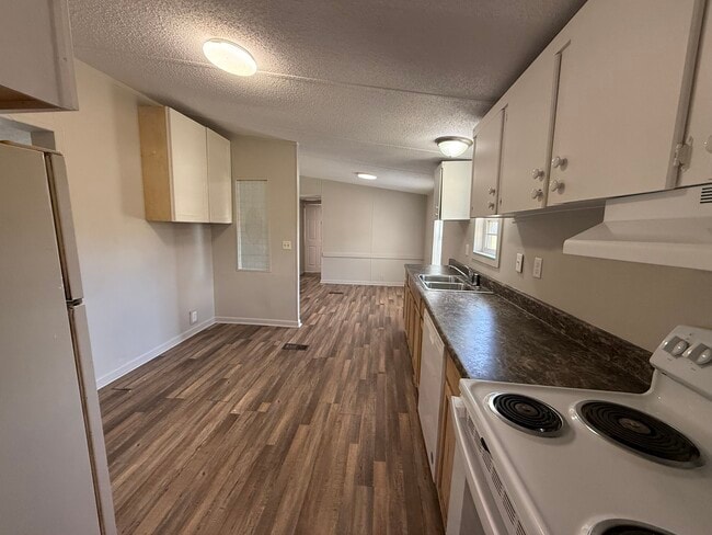 Building Photo - 1025 Union Hill Church Rd