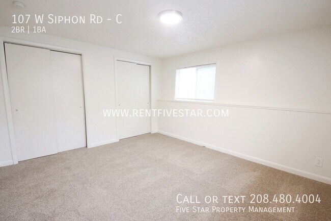 Building Photo - 107 W Siphon Rd