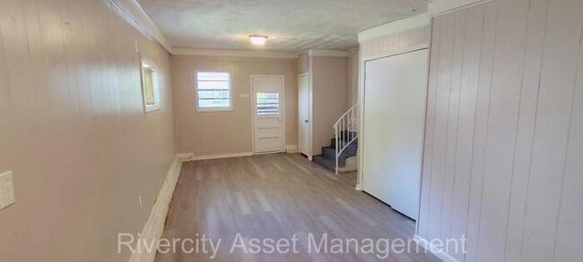 Building Photo - This 4 Bedroom Home is A True Gem!!!! Sect...