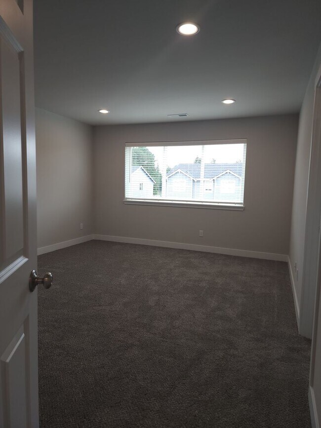 Building Photo - Yelm Creek Estates, New Construction 4 Bedroom, 2.75 Bathroom with Den