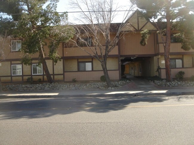 W Ave L8 - 4840 W Avenue L8
