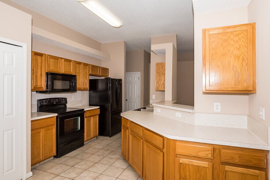 Building Photo - 4479 Cobblefield Cir W