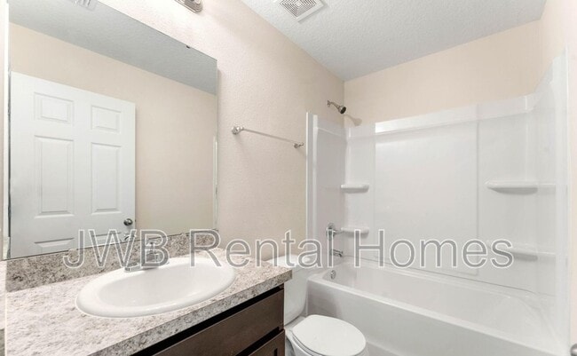 Building Photo - 6059 Carolines Ct