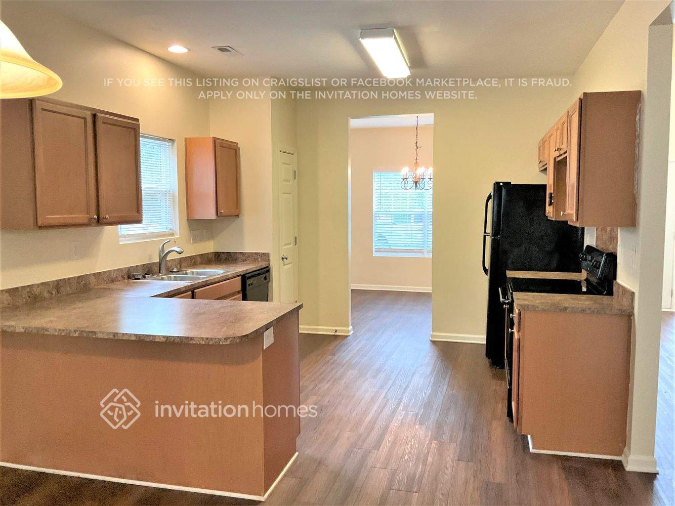 Building Photo - 911 Wind Carved Ln