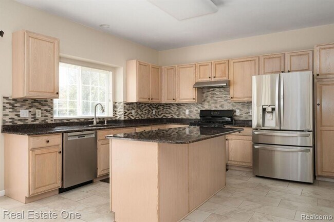 Building Photo - 14864 Liri Dr