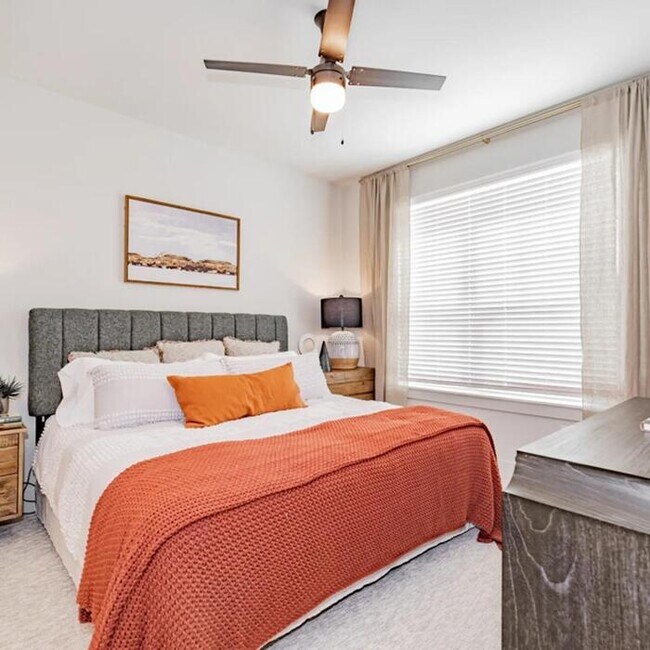 Building Photo - 5701 Bovine Dr