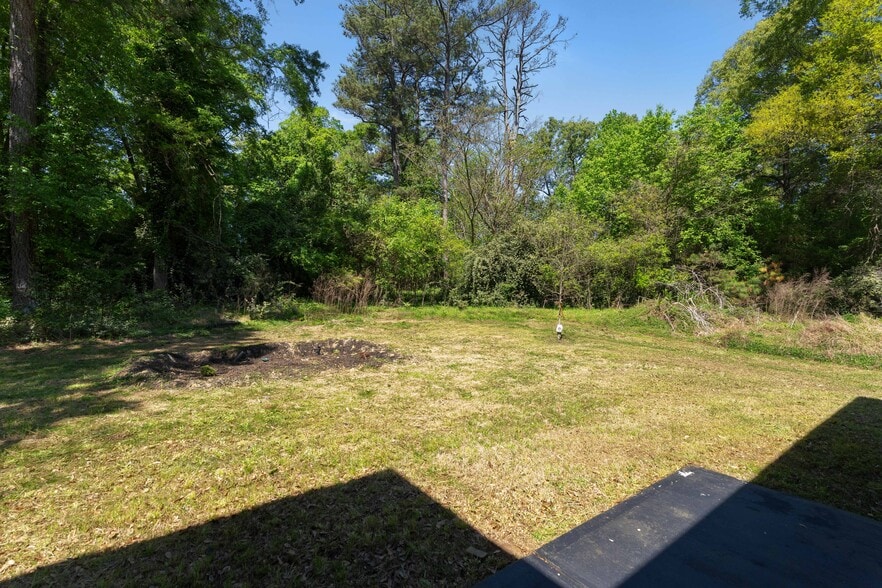 Building Photo - 101 Howell Dr SW