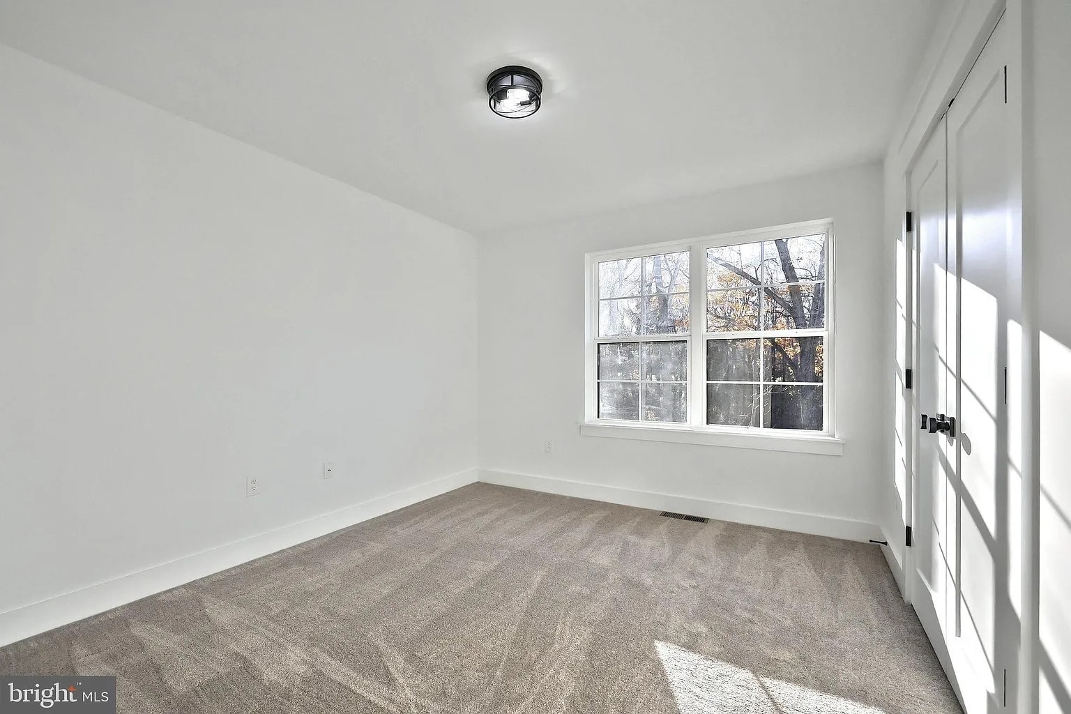 Building Photo - 1024 Trinity Rd