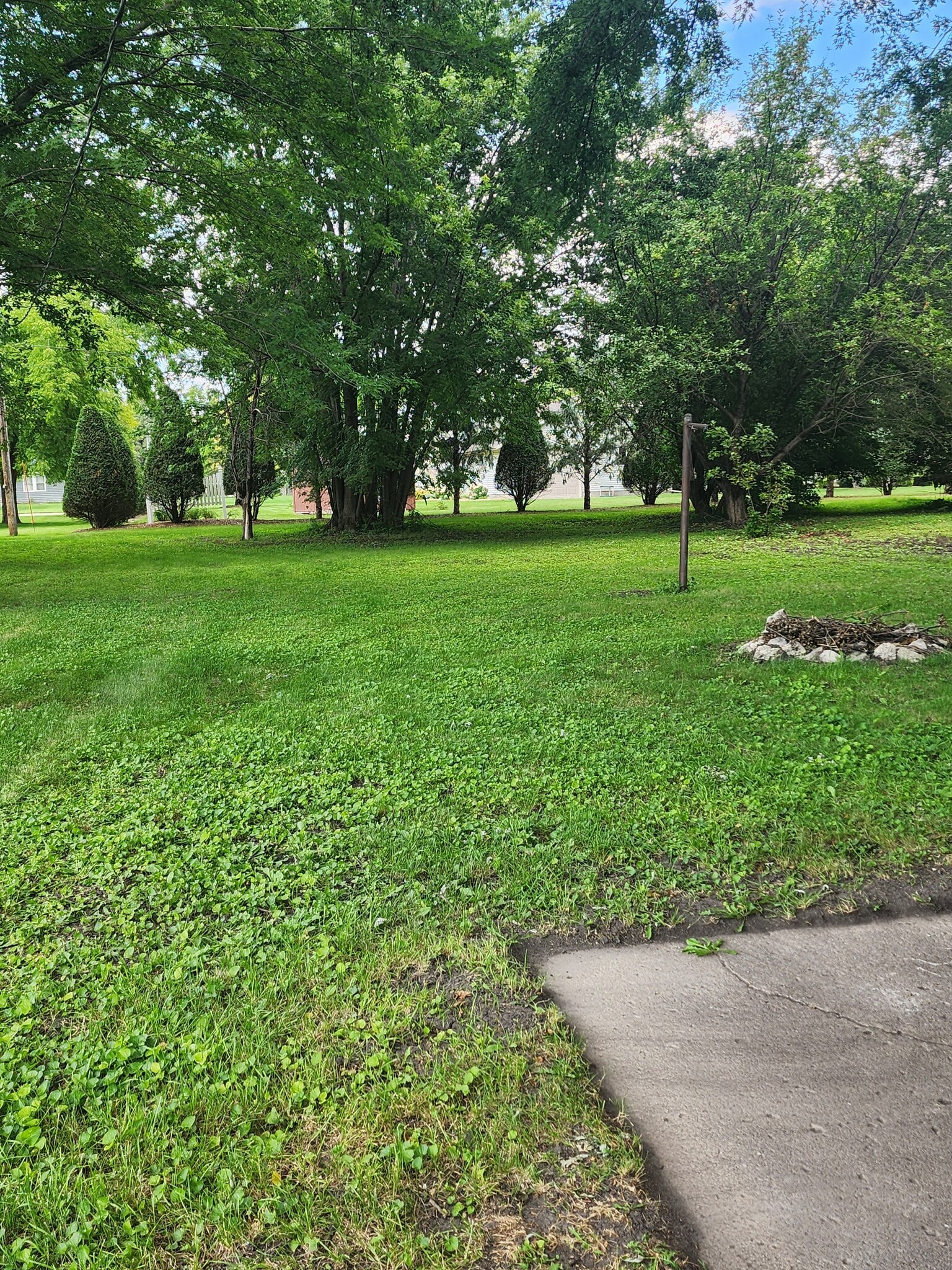 Building Photo - 325 3rd Ave SW