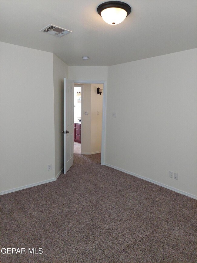 Building Photo - 11236 Horse Ranch St