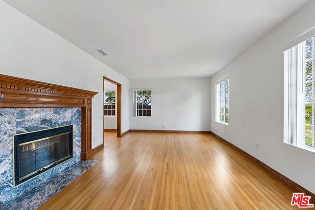 Building Photo - 2823 Coolidge Ave