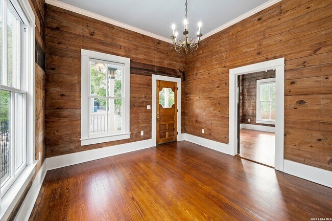 Building Photo - 312 Leigh St