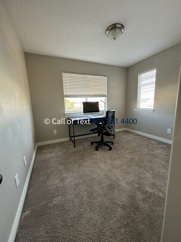 Building Photo - 1665 N 2600 W
