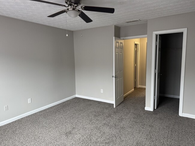 Building Photo - 1725 Carrington Dr