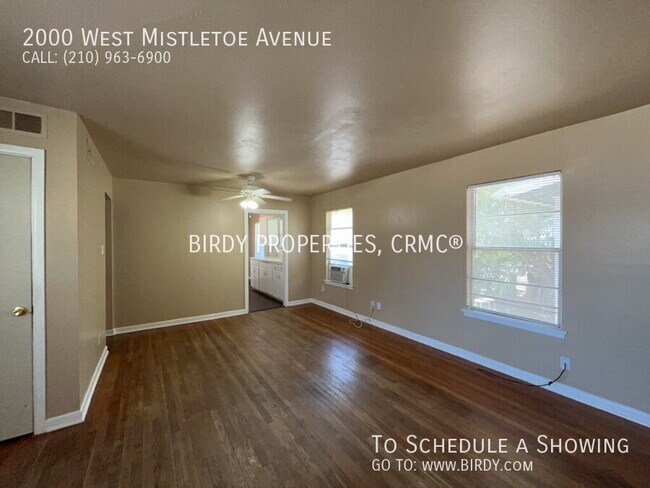 Building Photo - 2000 W Mistletoe Ave