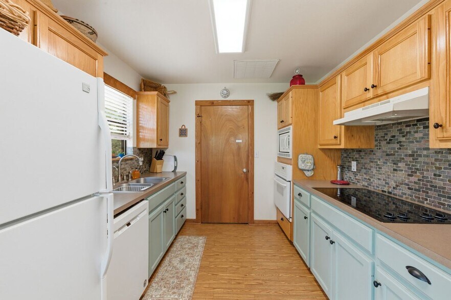 Building Photo - 2660 Ranch to Market Rd 3237