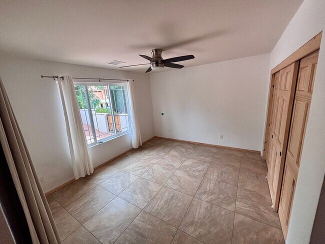 Building Photo - 50 Horse Canyon Dr