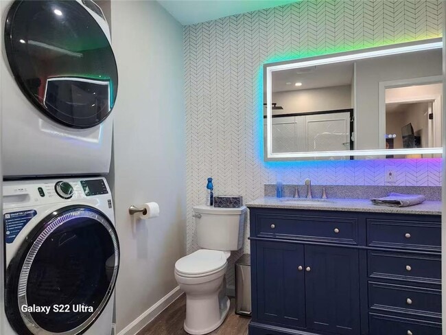 Building Photo - 114 Lake Ave S