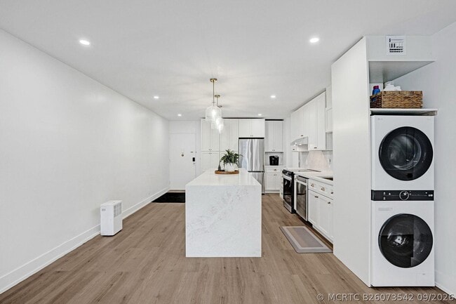 Building Photo - 4250 Galt Ocean Dr