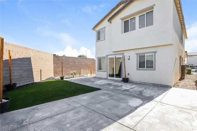 Building Photo - 2936 Sunday Silence Rd