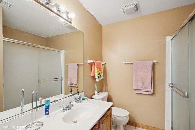 Building Photo - 983 Mayfair Ct