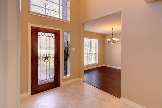 Building Photo - 142 W Russet Grove Cir