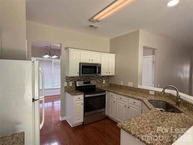 Building Photo - 8611 Dennington Grove Ln