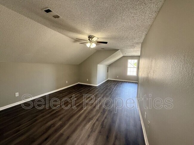 Building Photo - 2516 Glenn Pl