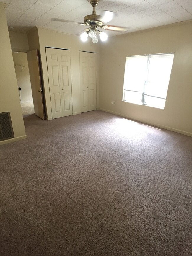 Building Photo - 1620 23rd Ave E