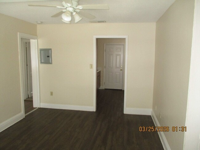 Building Photo - 1505 Palmyra Rd