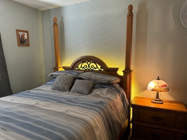 Building Photo - SHORT TERM WINTER RENTAL 1-BR Condo with Private Dock at Rio Vista