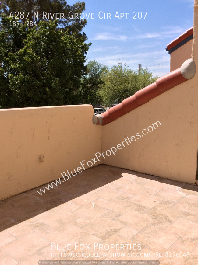 Building Photo - Beautiful Condo 10mins to UofA!