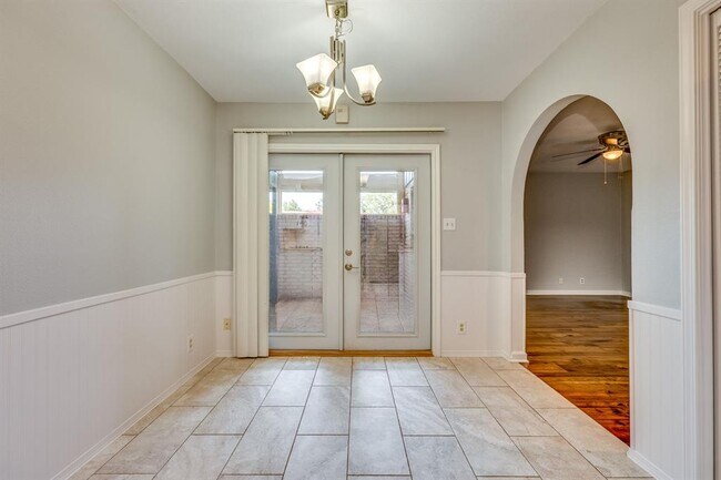 Building Photo - 8117 West Ct