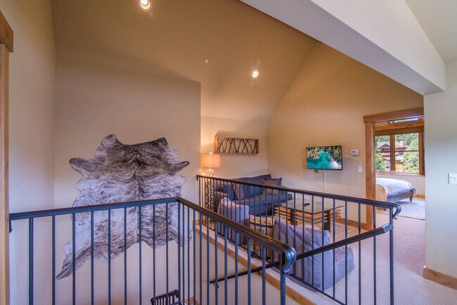 Building Photo - 10116 Sagebrush Ct