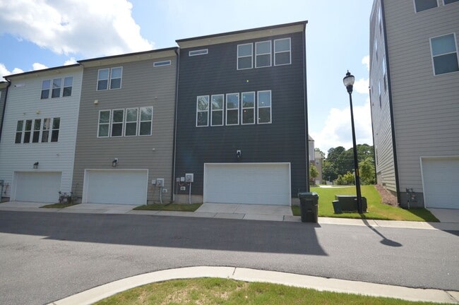 Building Photo - 7016 Gentle Pine Pl