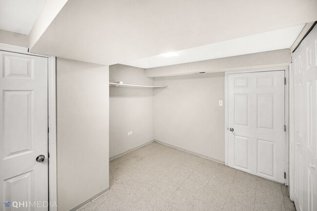 Building Photo - 3 Bed 2 Bath is West Elsdon neighborhood o...