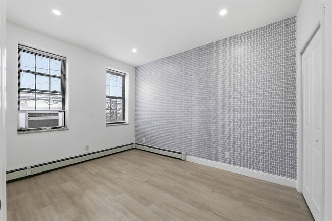 Building Photo - 803 West St