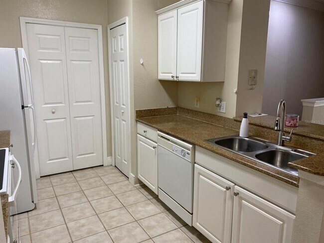 Building Photo - 130 Southern Pecan Cir