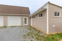 Building Photo - 150 Avon Bend Rd
