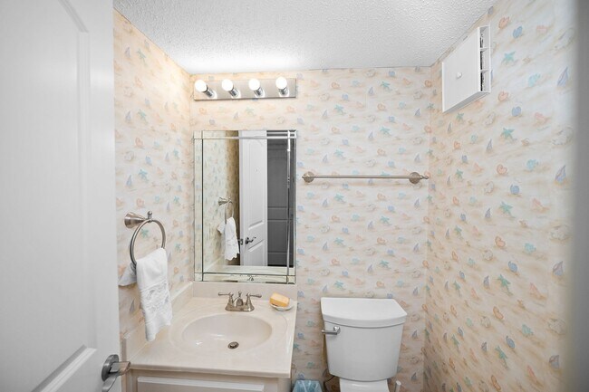 Building Photo - 4610 White Ave