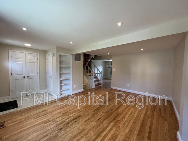 Building Photo - 10201 Millstream Dr