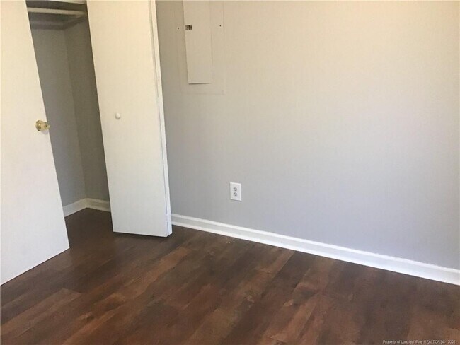 Building Photo - 6793 Candlewood Dr