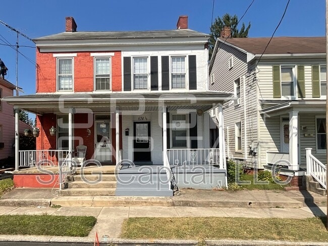 Primary Photo - 674.5 Broadway