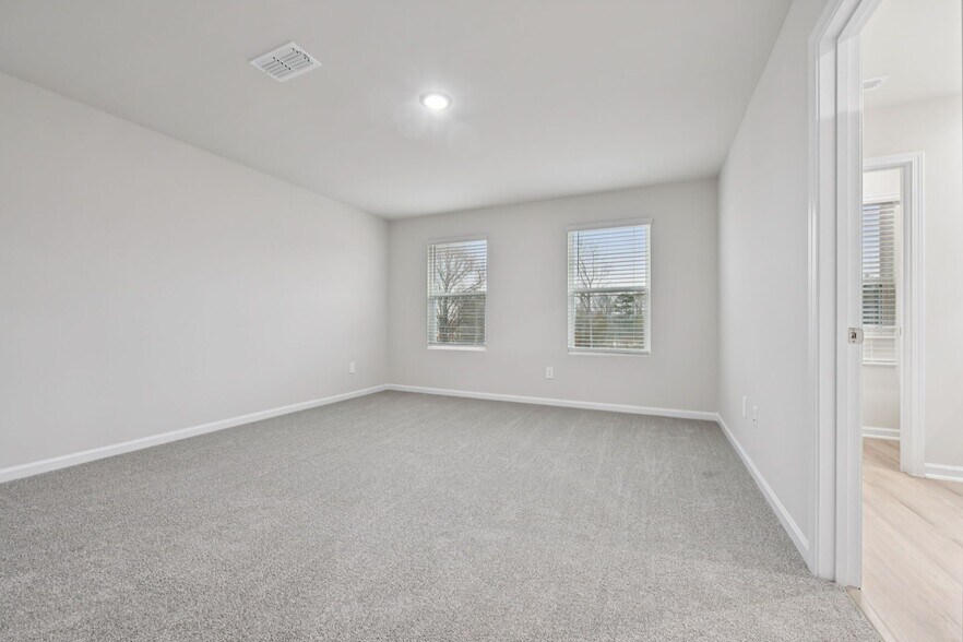 Building Photo - 723 Chandler Stone Dr