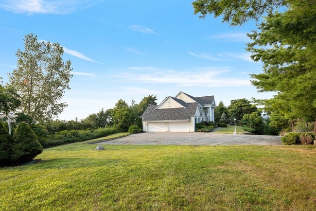 Building Photo - 321 Museum Village Rd