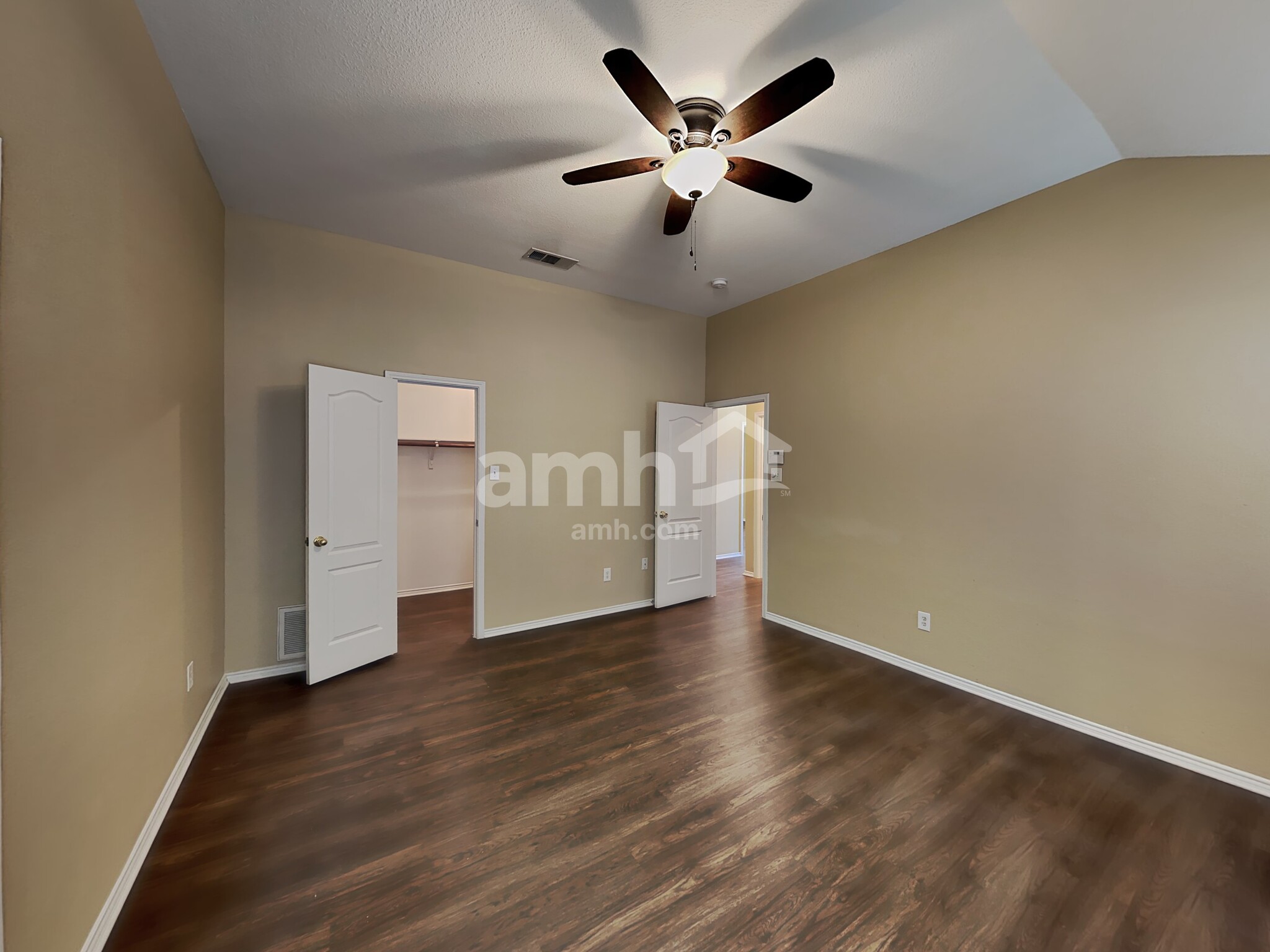 Building Photo - 476 Round Rock Dr